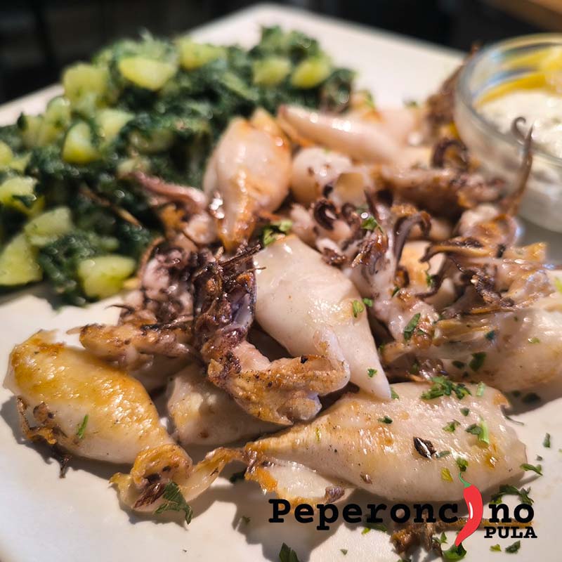 Najbolje baby Lignje na žaru sa prilogom u Puli