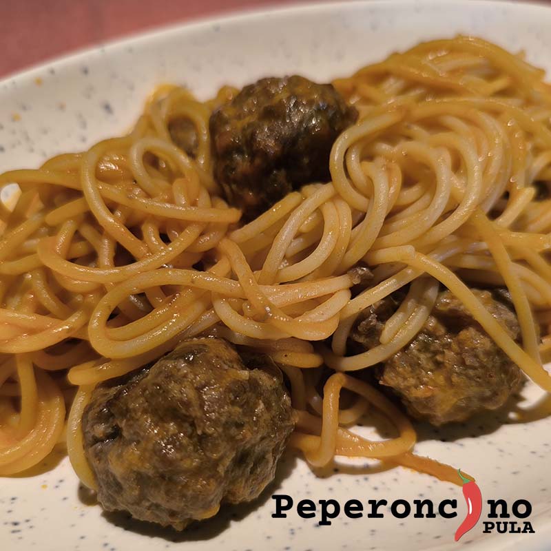 Najbolje Ćuftice sa spaghettima na crveno Puli
